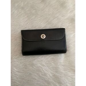 Dopp Black Leather Wallet